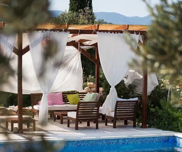 Pasika Feriehus Lovište